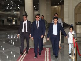 الدكتور السلطاني يزور متحف السجناء في نصب الشهيد