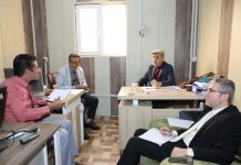 لجنة مسابقة أدب السجون تعقد اجتماعها الاول برئاسة الروائي حميد المختار
