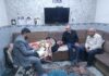 مدير سجناء النجف الاشرف يزور السجين السياسي وطن عريبي