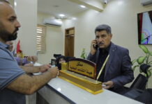 مدير عام الدائرة الاقتصادية والاستثمار يستقبل المواطنين لتسهيل الإجراءات