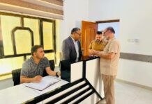 مدير سجناء المثنى يتابع ميدانياً آلية تسهيل إجراءات المراجعين