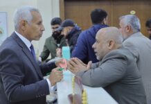 مدير عام دائرة شؤون المديريات يستقبل المواطنين في الاستعلامات