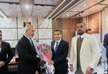 مدير مديرية سجناء ذي قار يزور المحافظ ويقدّم التهاني بمناسبة تسنّمه المنصب